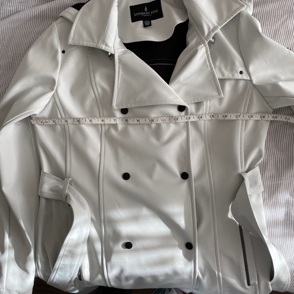 London Fog Weather Trench - Picture 10 of 16